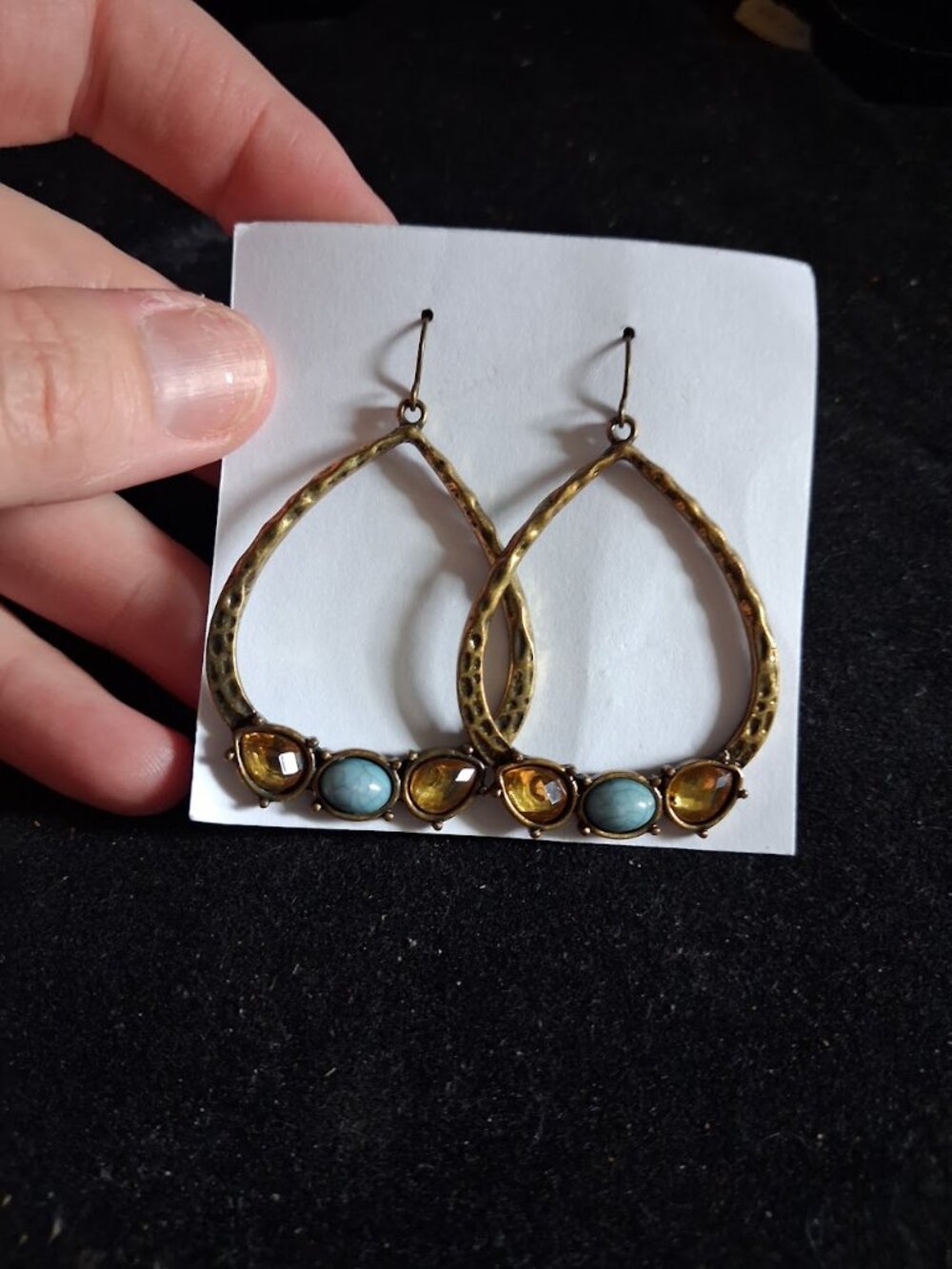Dangle earrings - Picture 1 of 3
